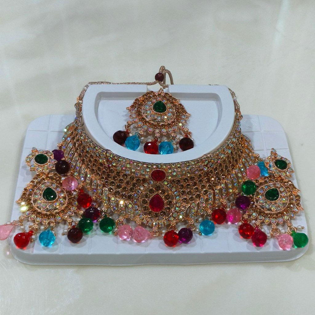 GRAND BOLLYWOOD CHOCKER SET