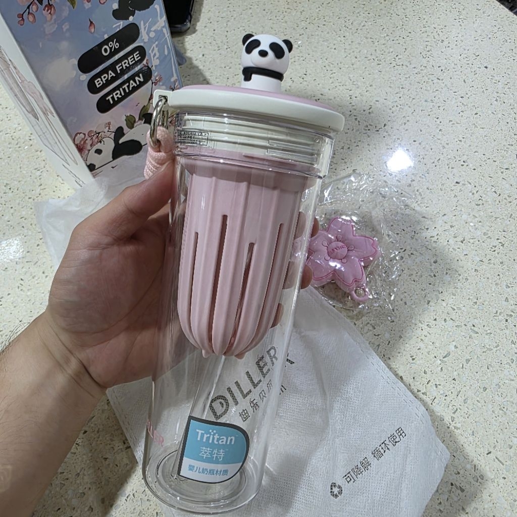 BPA free Diller Tritan Bottle Water Container ถ้วยพลาสติก 650ml กระติกน้ํา