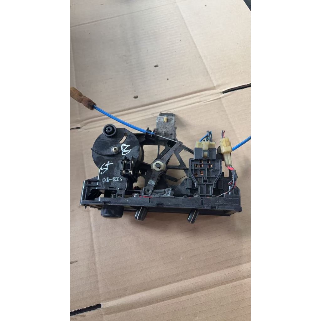Honda City SX8 Aircond Switch Honda City SX8 (USED HALFCUT)