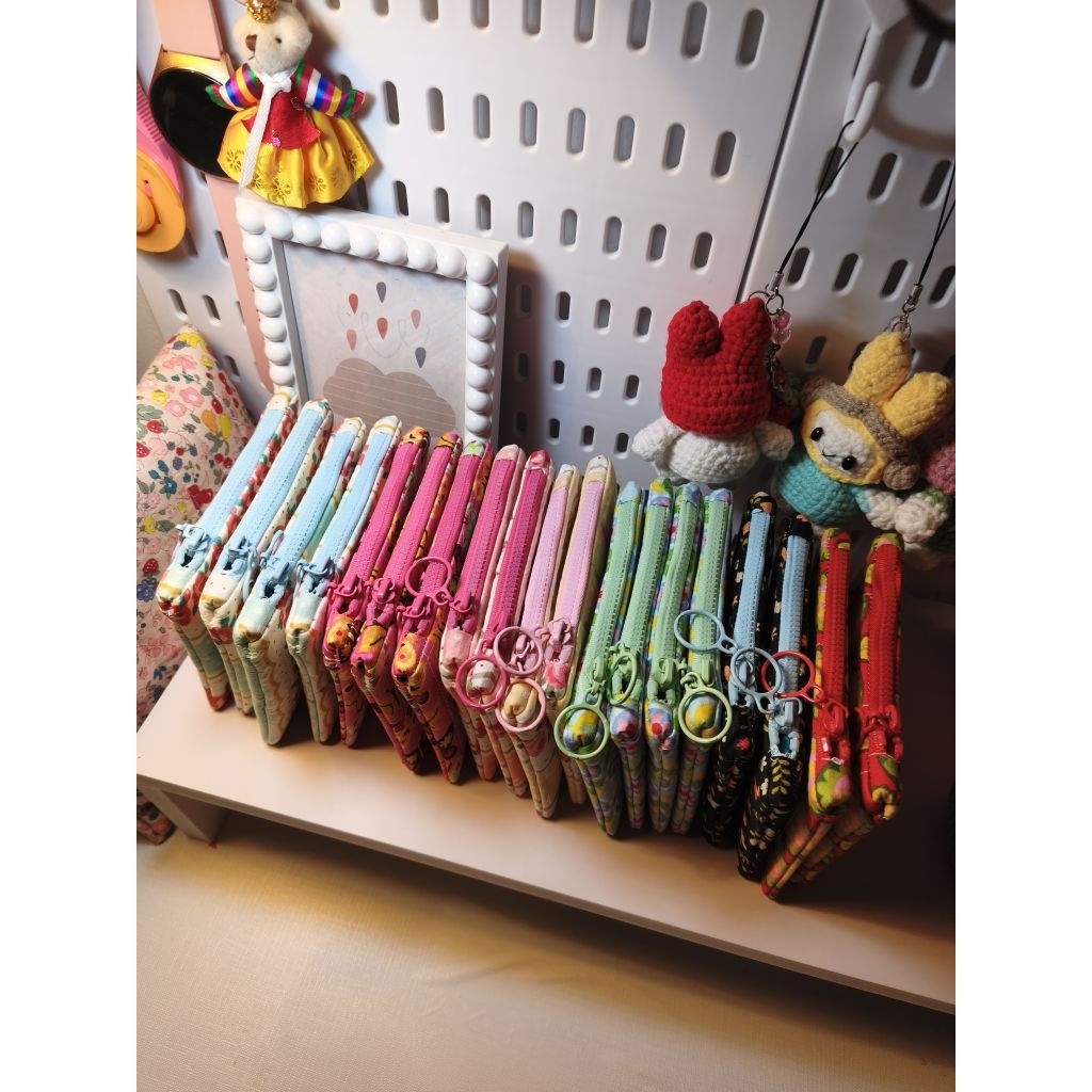 ซองกระเป๋าแฮนด์เมด (Size S & L) – Izy Daisy Studio