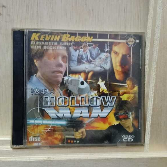 VCD ภาพยนตร์ Hollow Man ดาว Kevin Bacon และ Elisabeth Shue.research นักวิทยาศาสตร์ที่ทดสอบสูตรมองไม่