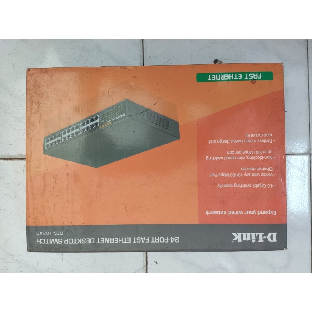 DLINK DESKTOP ETHERNET SWITCH 24 PORT DES-1024D