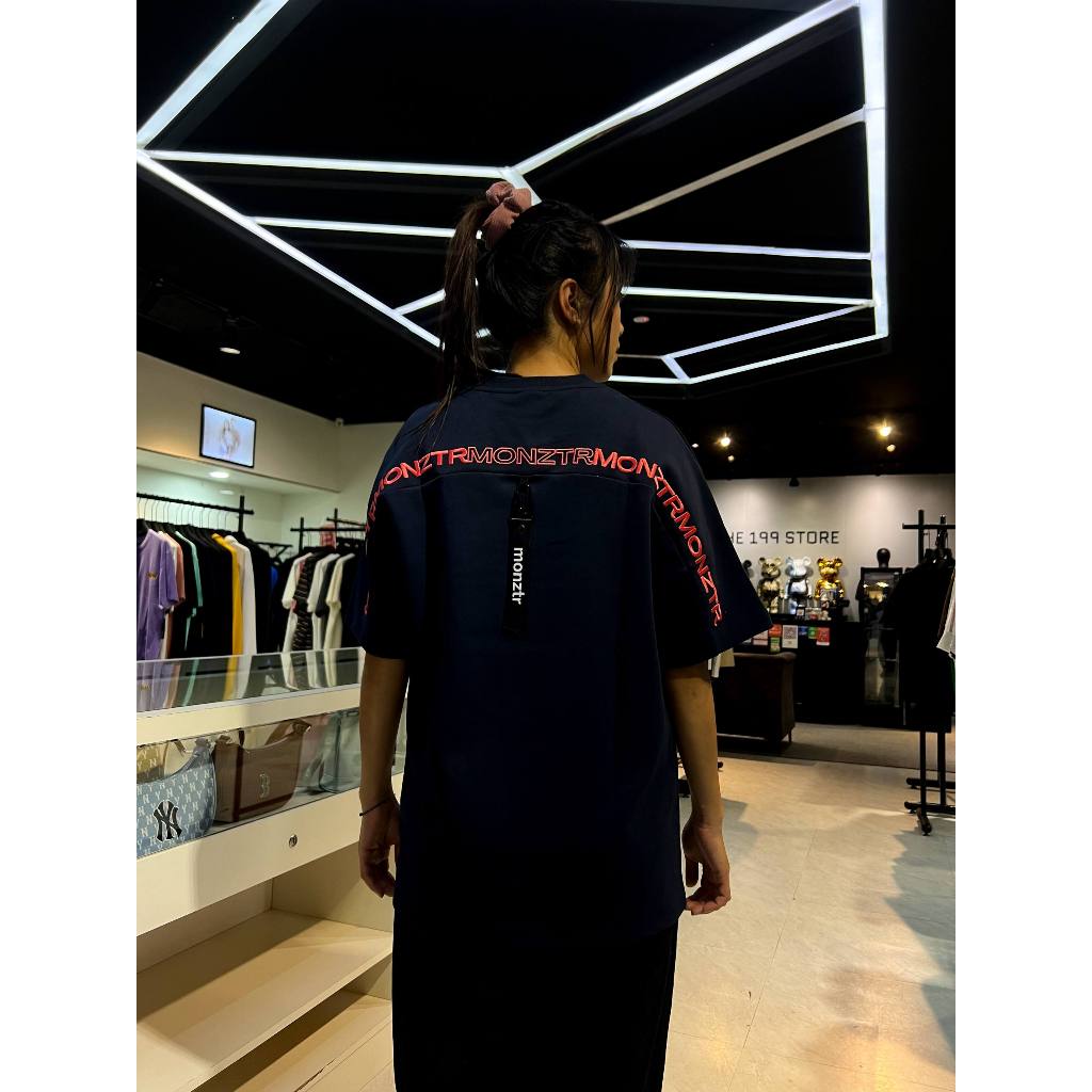 MONZTR ESSENTIAL STRAP TEE NAVY BLUE/OREN