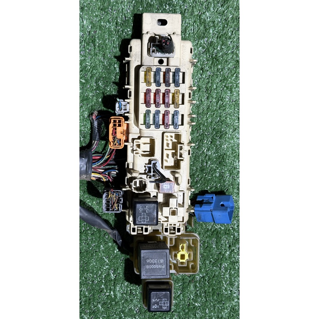 กล่องฟิวส์ด้านใน Toyota Corolla AE100 Fusebox
