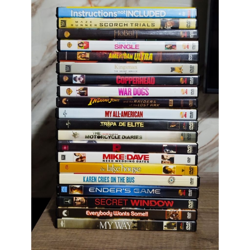 Preloved Dvd The Hobbit Indiana Jones My Way Enders เกมสงครามสุนัข Kingsman Tropa De Elite ใช้แล้ว T