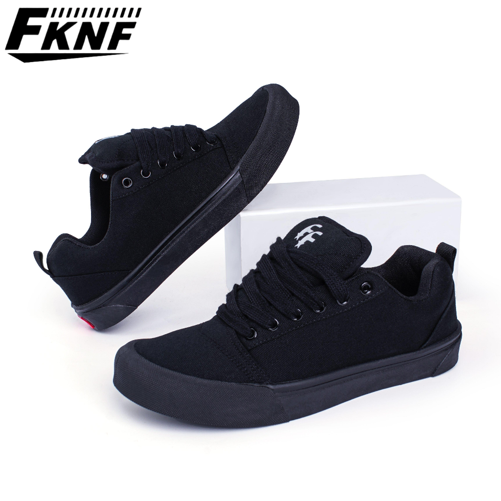 รองเท้ากีฬานักเรียนรองเท้ากีฬาหวายขนาด36-45สีดําใส่ได้ทั้งชายและหญิง