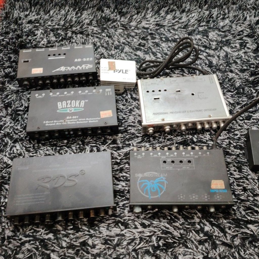 เครื่องเสียงรถยนต์ EQ EQUALIZER PRE AMP ELECTRONIC CROSSOVER