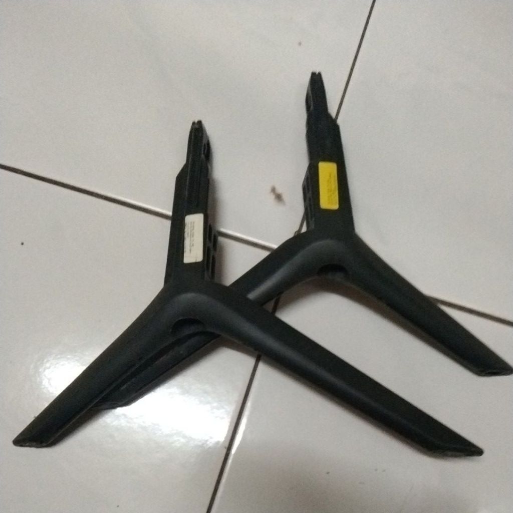 SAMSUNG UA50CU7000K TV STAND