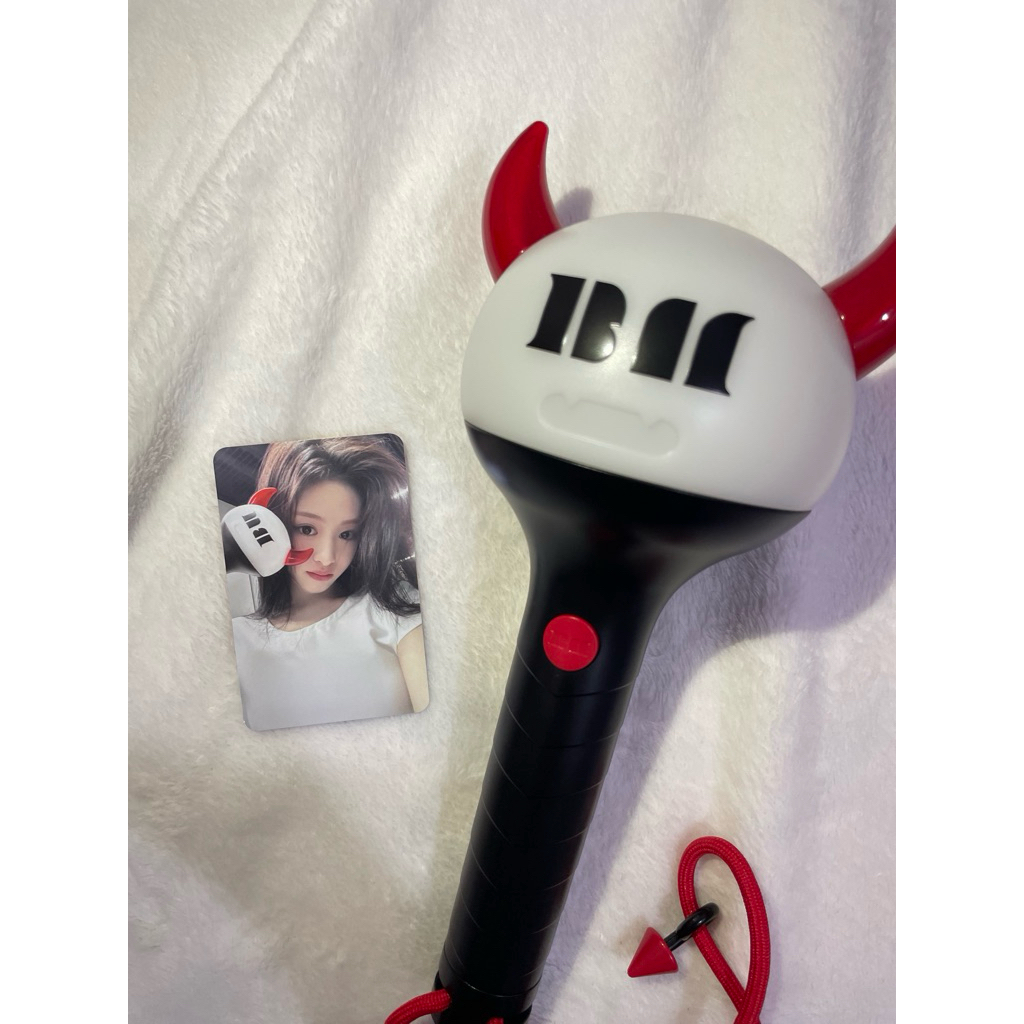 (Unseal) Babymonster lightstick 2025 เวอร์ชั่น + การ์ด Ahyeon + กล่อง + ฟรีการ์ด Ahyeon อย่างเป็นทาง