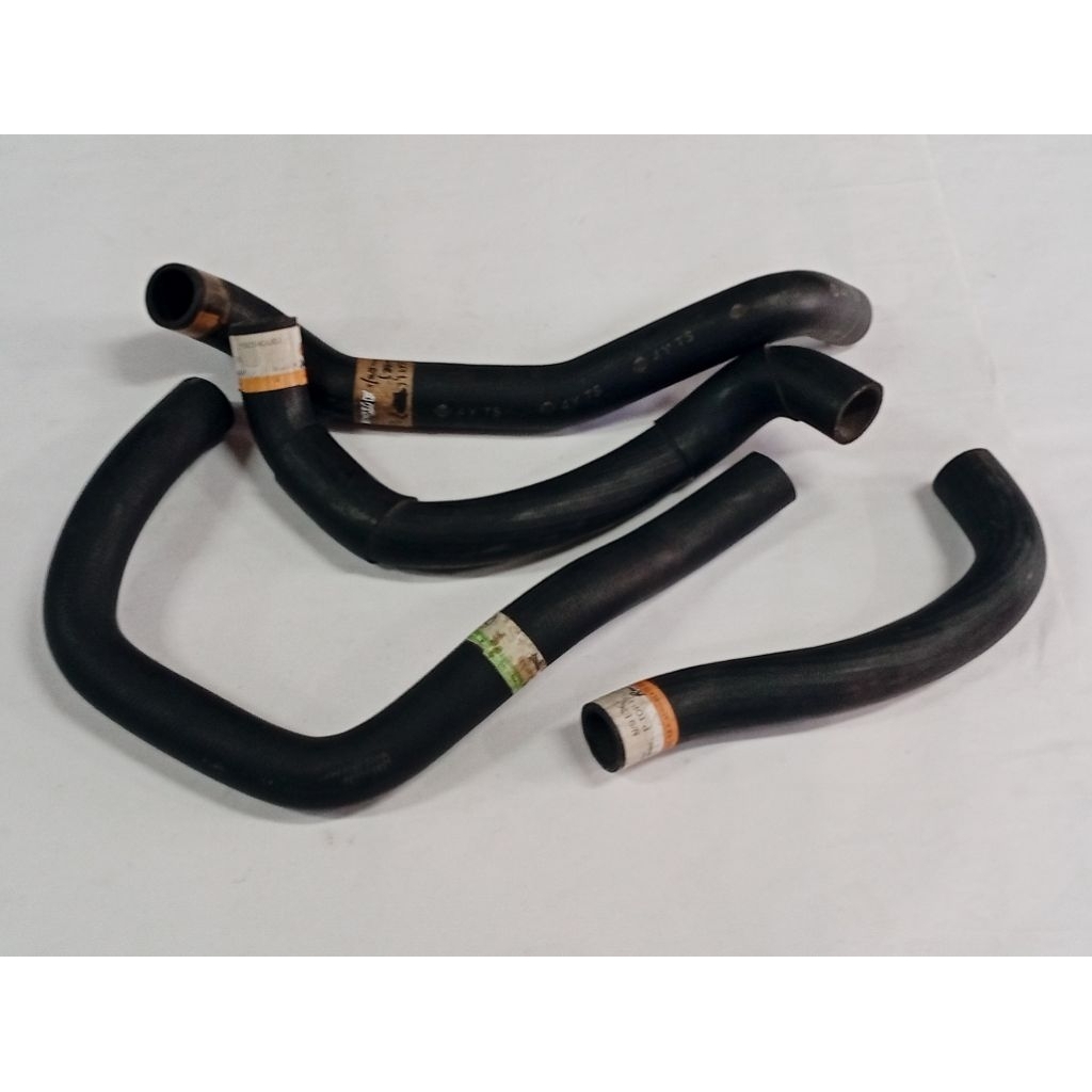 { ️}RADIATOR HOSE NISSAN BLUEBIRD U11 U12 CA16S CEFIRO SERENA C23 C24 SR20 NV200 URVAN E24 Z20 E25 U