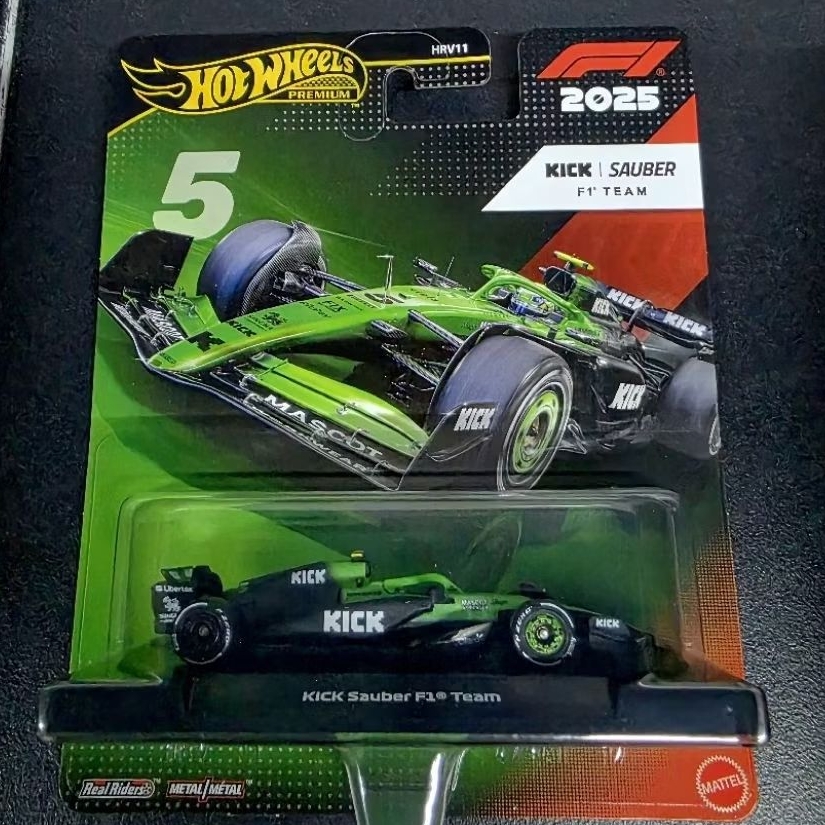 HOT WHEELS KICK SAUBER FORMULA1 TEAM 5