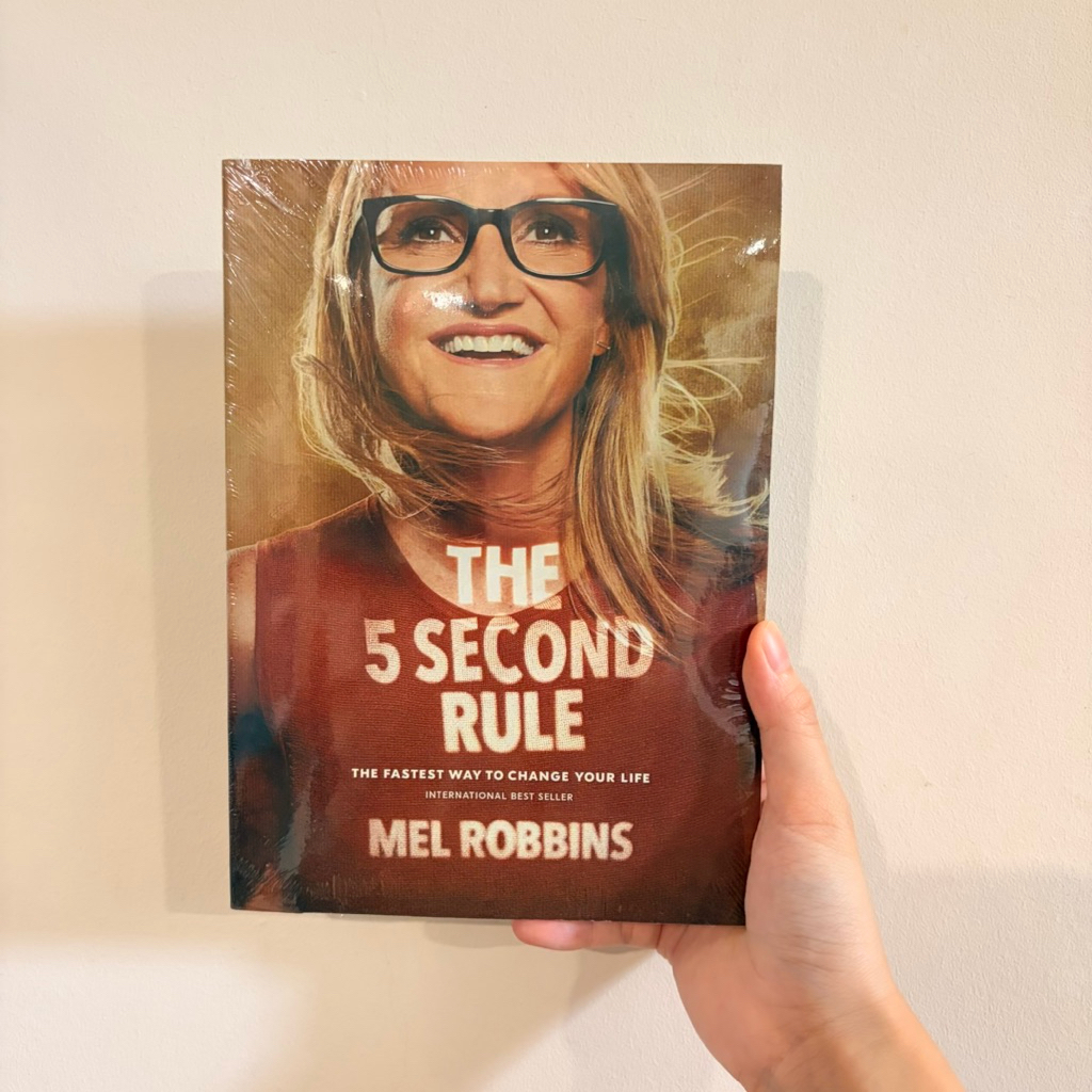 ENGKL The 5 Second Rule: เปลี่ยนชีวิตของคุณ ทํางาน และความมั่นใจกับ Everyday Courage Mel Robbins