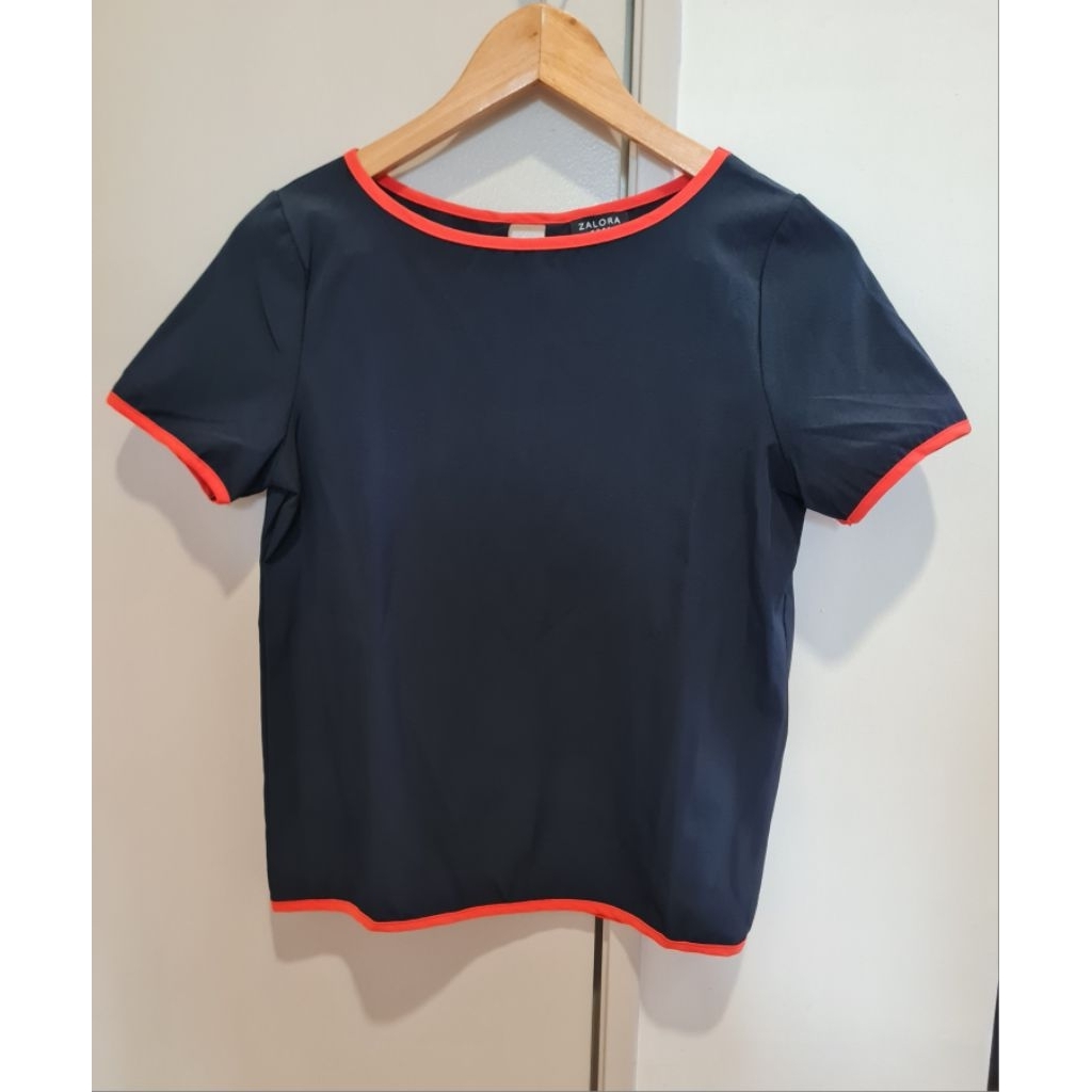 เสื้อเบลาส์ทํางาน Zalora