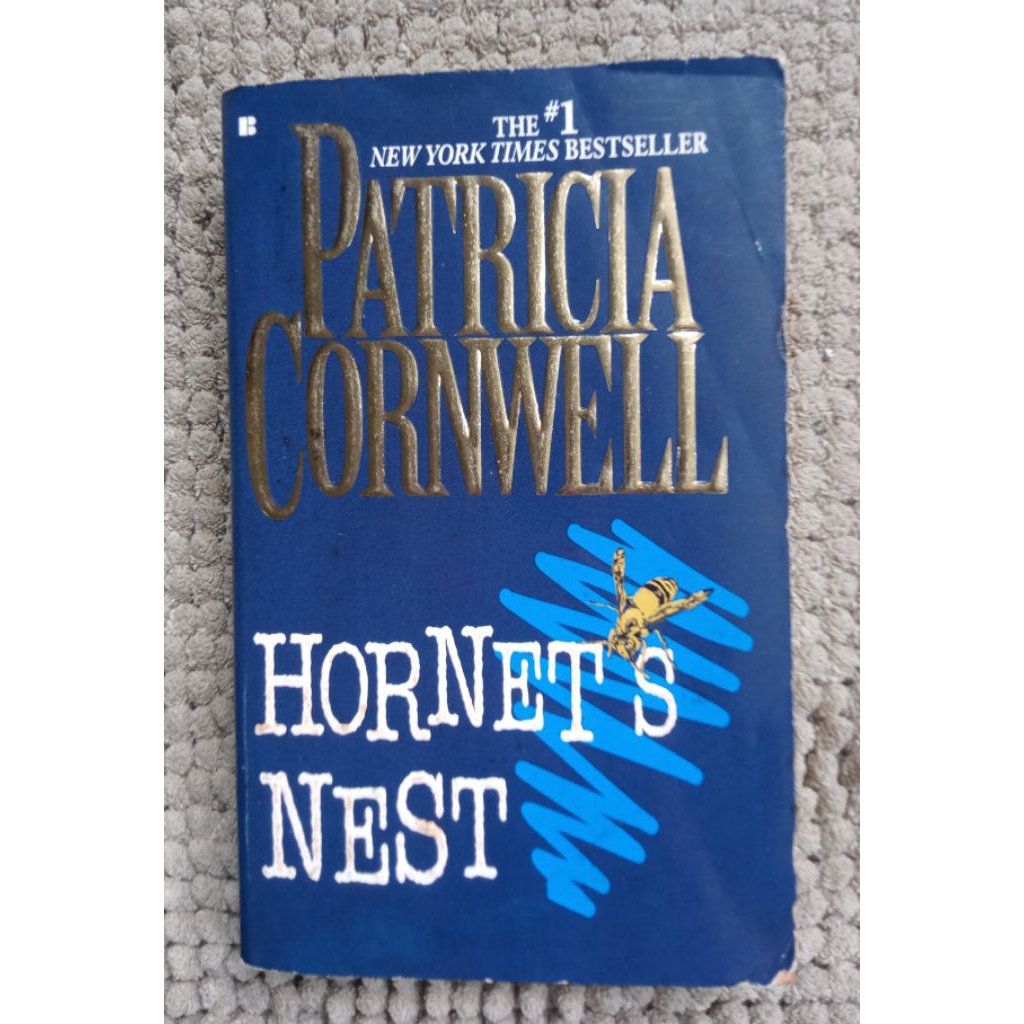 Preloved HORNETS NEST Patricia Cornwell