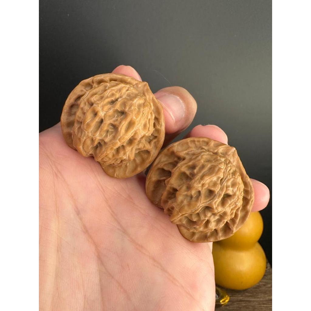 RUIXI Studio [หมวกชาย] วอลนัทธรรมชาติสําหรับคอลเลกชัน D71 [หลากหลาย] GONG ZI MAO คู่ขนาดเล็ก Wenwan 