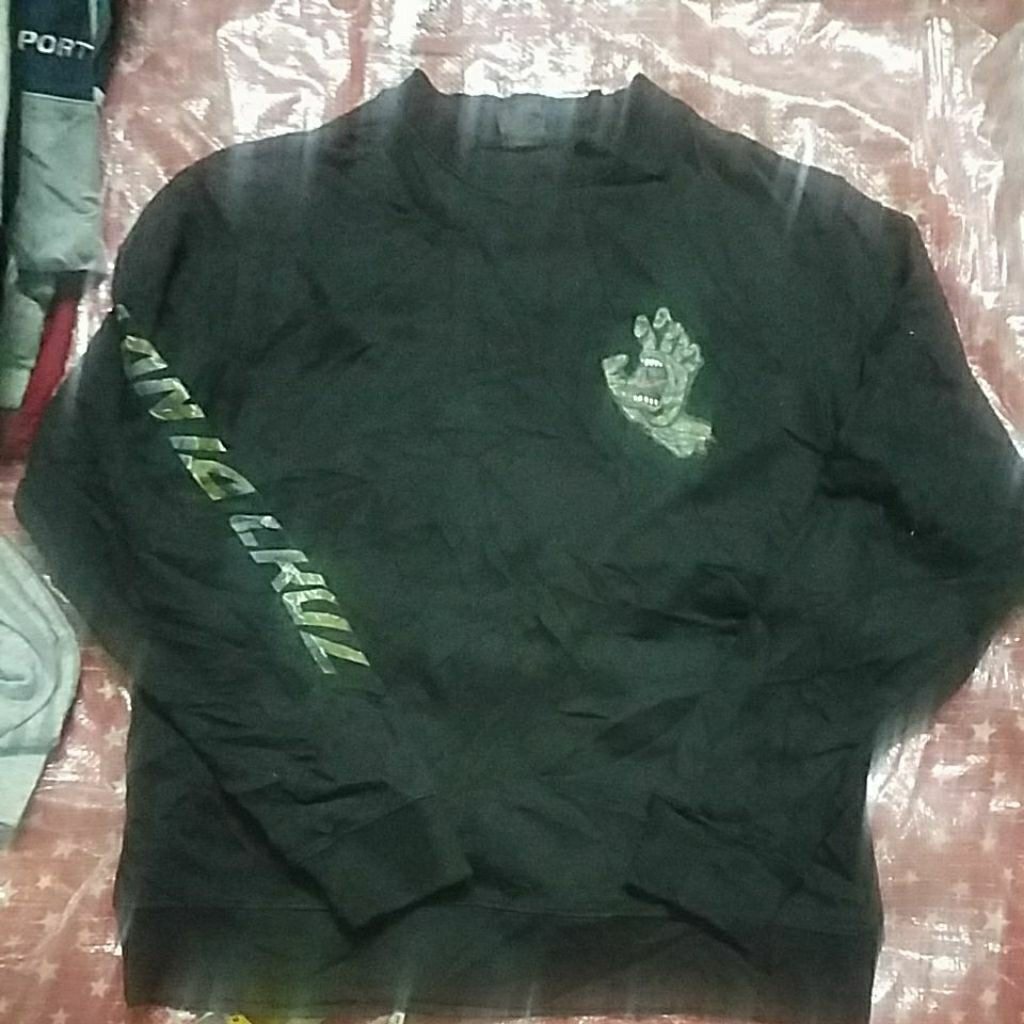 SANTA CRUZ SWEATSHIRT 20.5X25 INCH