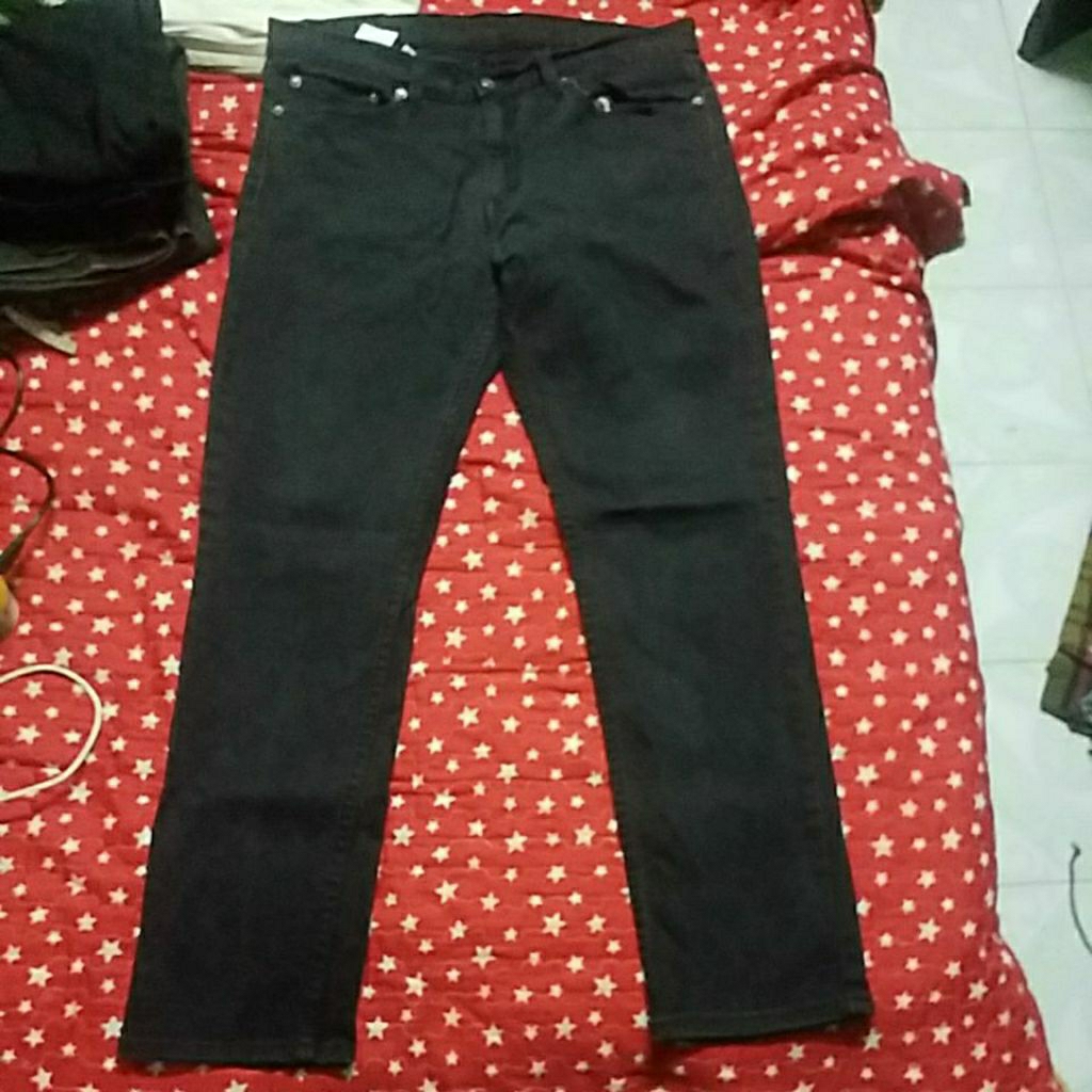 กางเกงยีนส์สีดํา STRETCH SIZE 35 37X40 INCH