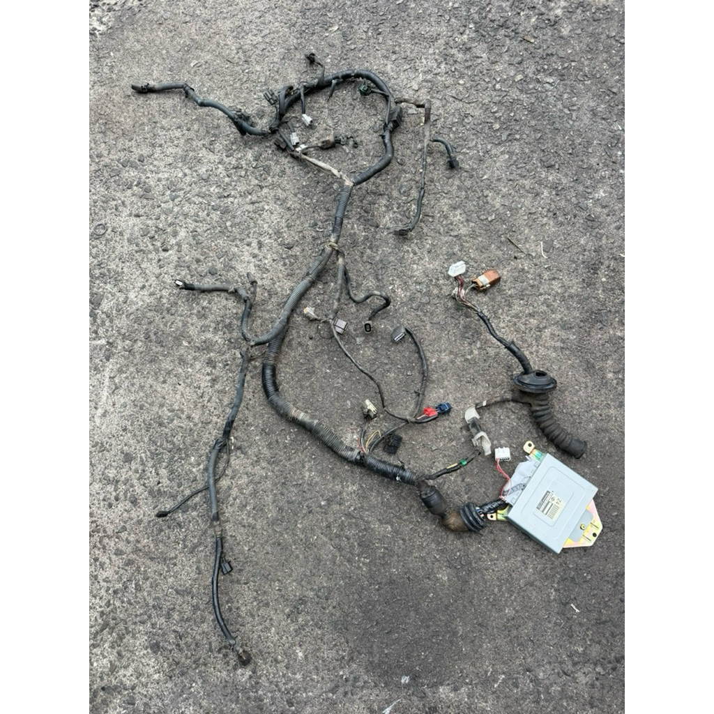 SENTRA N16 1.8 MANAAL ENGINE ECU WIRING SET ใช้แล้ว