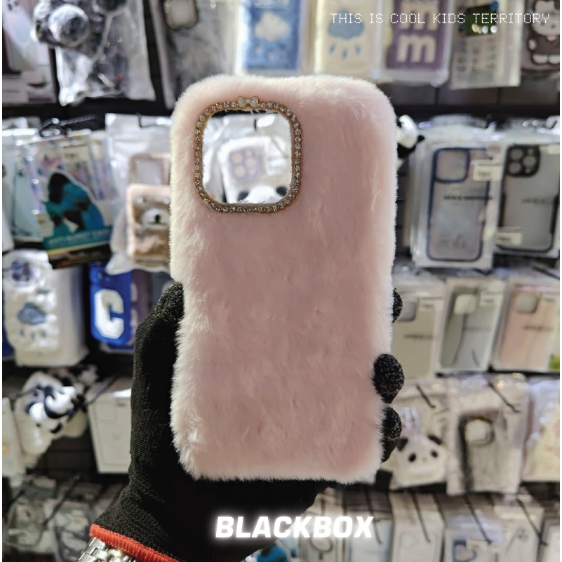 C19 เคสสีชมพูปุยเคสโทรศัพท์เคส IP 13 Pro Max / IP 14 Pro Max / IP 16 / IP 16 Pro