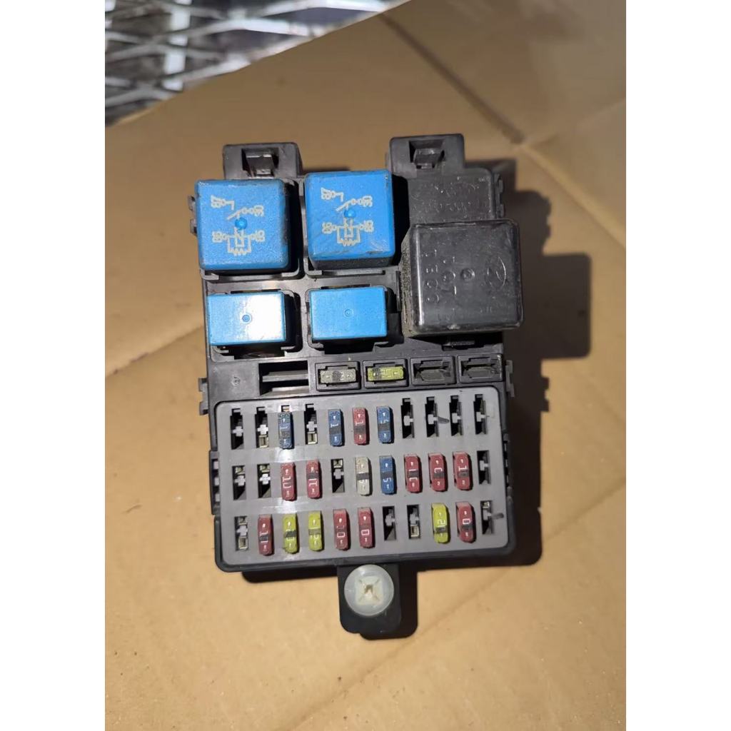 Fius Box Naza Surio Fuse Box Naza Surio (USED HALFCUT)