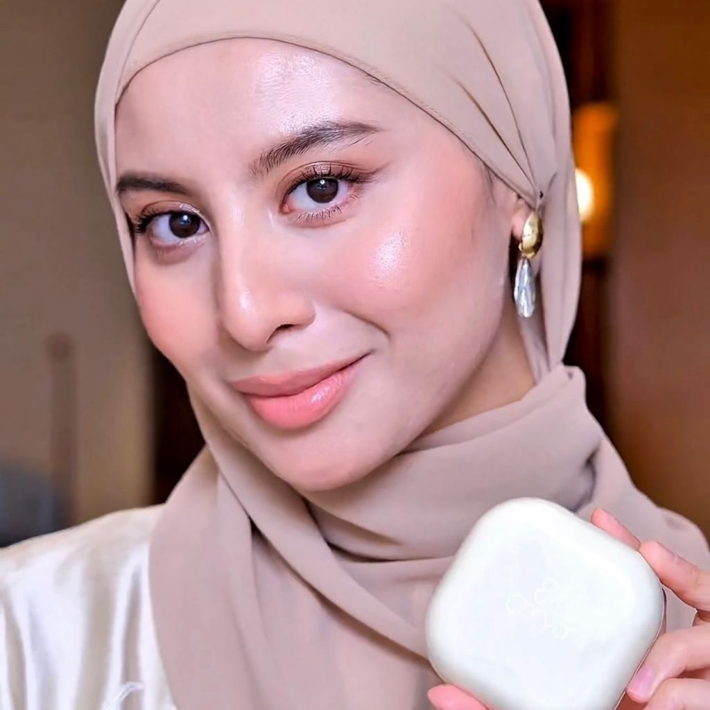Carya Cosmetics Set Azalea All In One Makeup Combo Natural Glow Skin Finish Long Wear and Travel Fri