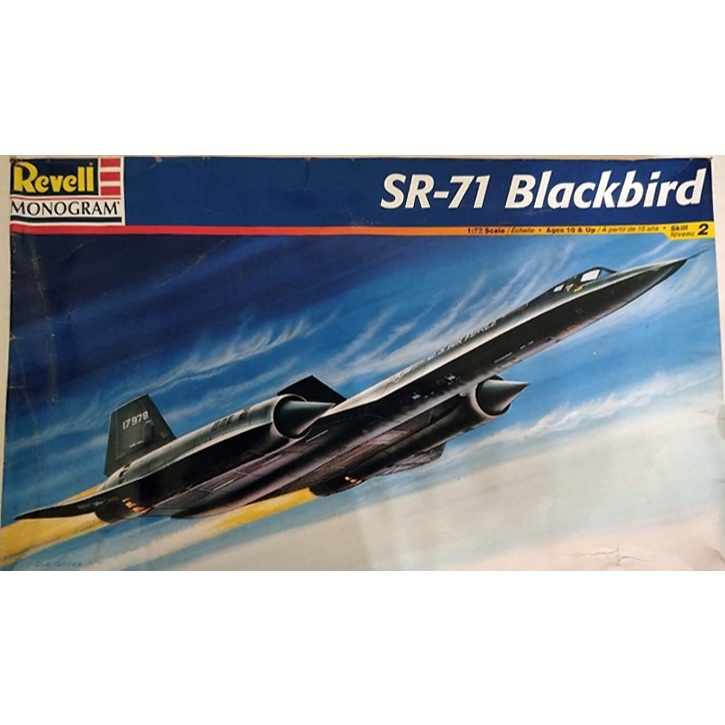 Revell Monogram 1/72 Scale Reconnaisance Aircraft Assembly Model Kit SR-71 BLACKBIRD