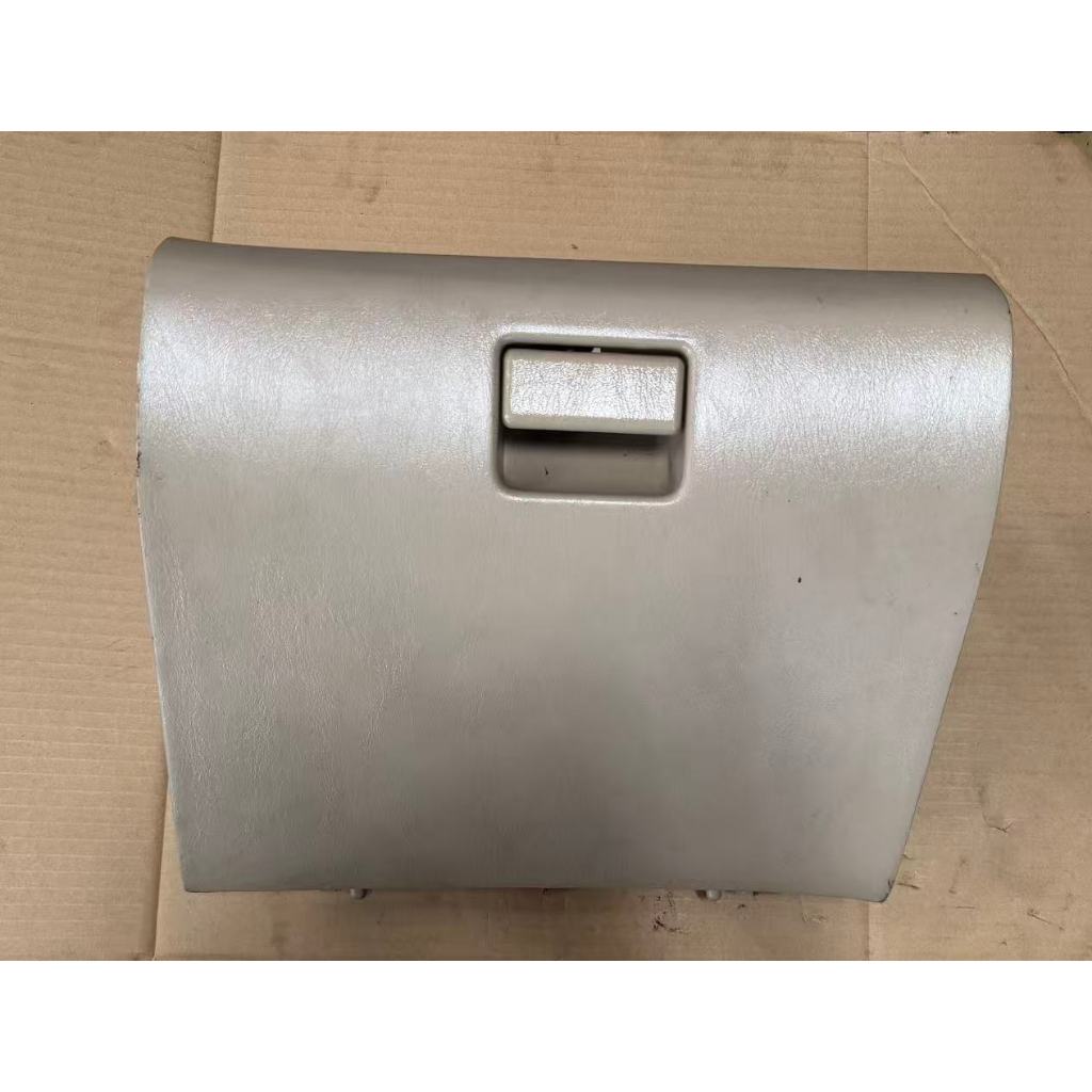 TOYOTA ACR30 ESTIMA GLOVE BOX CREAM