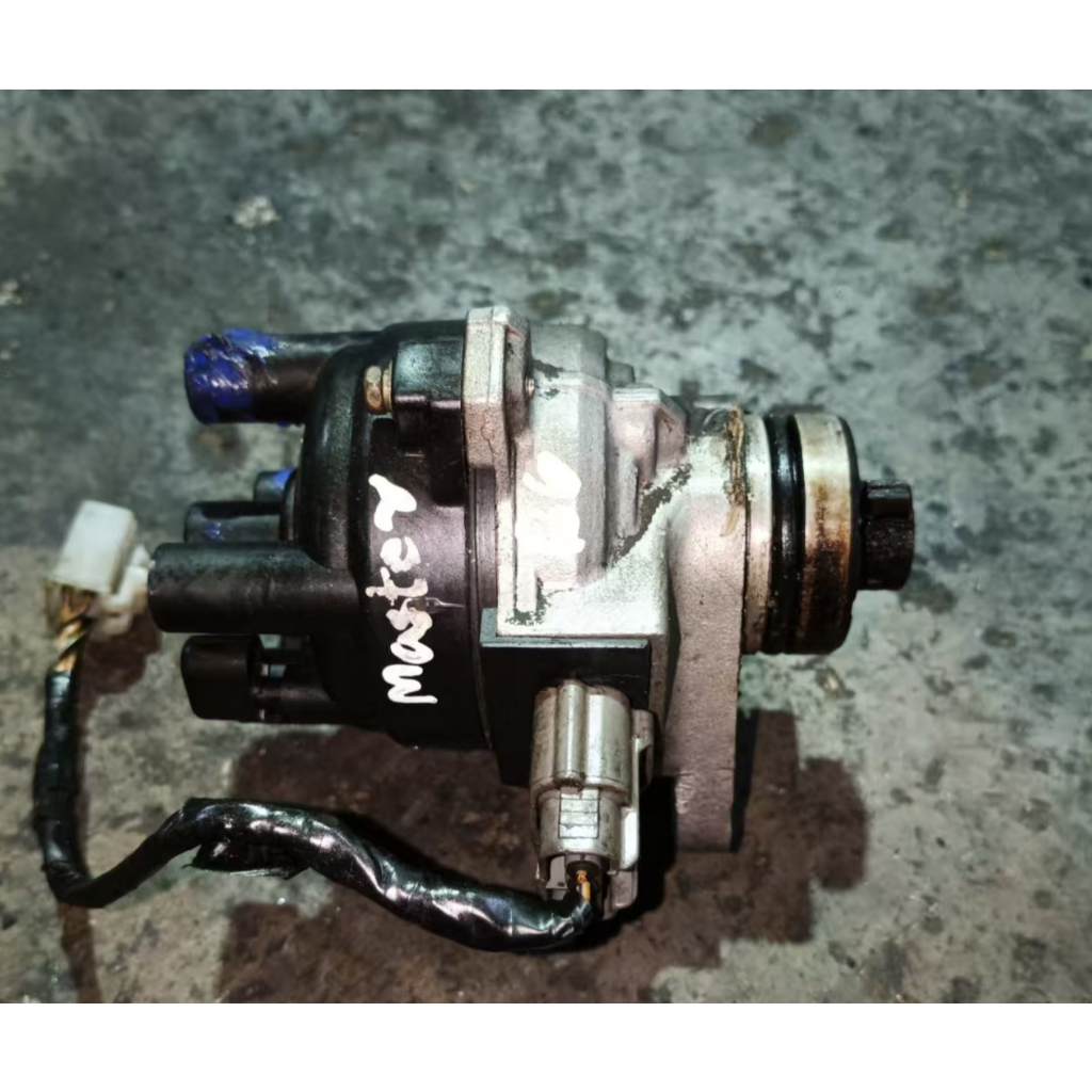 ผู้จัดจําหน่าย Mazda Astina 323 B6
