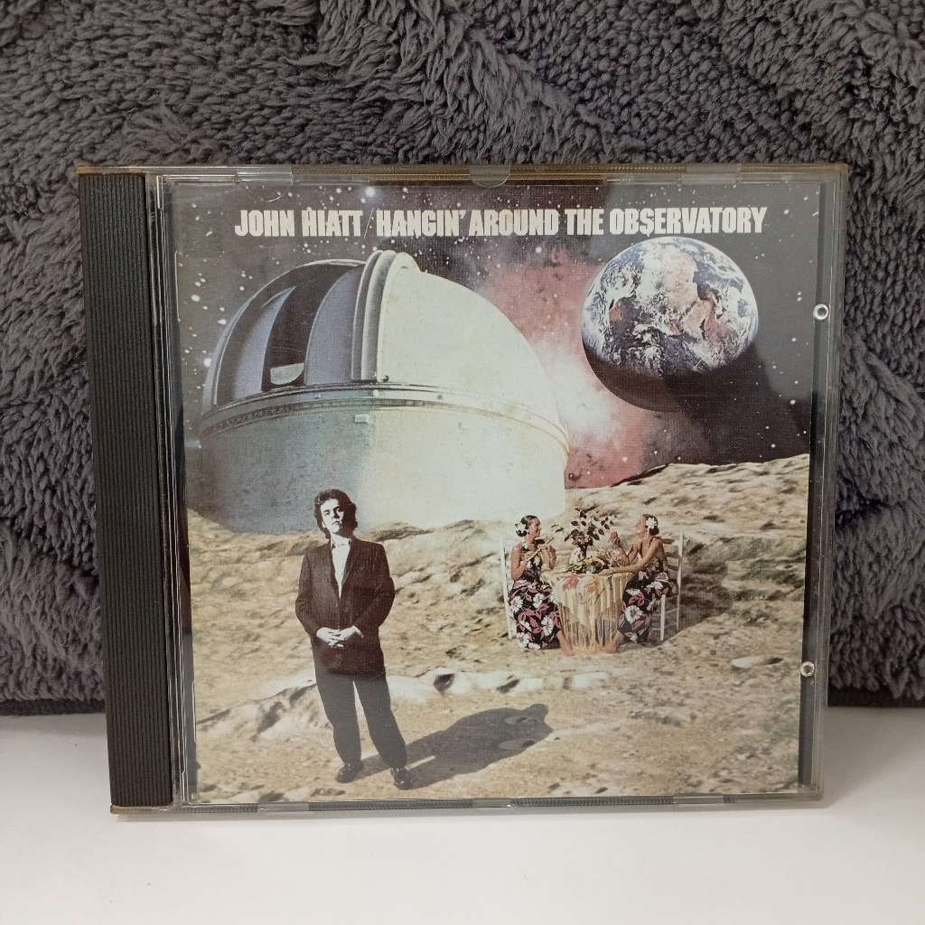 K23-17 CD TERPAKAI [ JOHN HIATT - HANGIN AROUND THE OBSERVATORY ] ใช้ CD K23-17