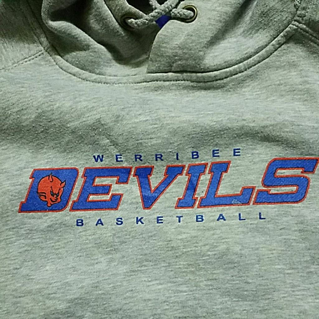 HOODIE BASKETBALL SIZE 25X28 INCH