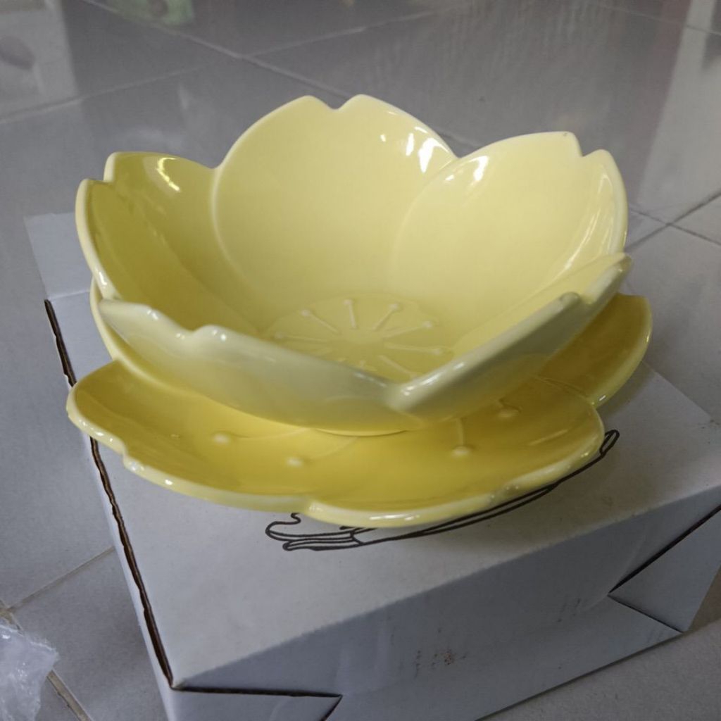 Unilever Sakura Ceramic Set (ชามและจาน) PINK