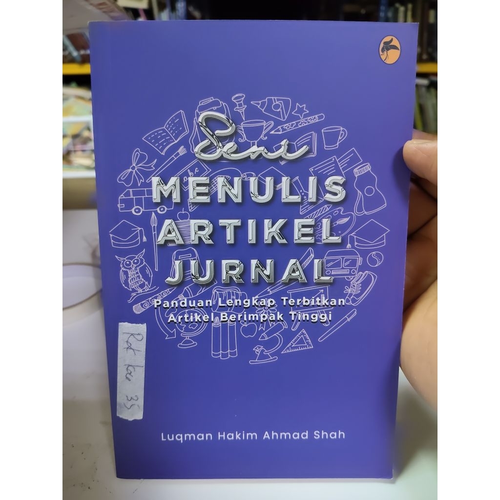 บทความศิลปะการเขียน Luqman Hakim Ahmad Shah. ชั้นวางแก้ว