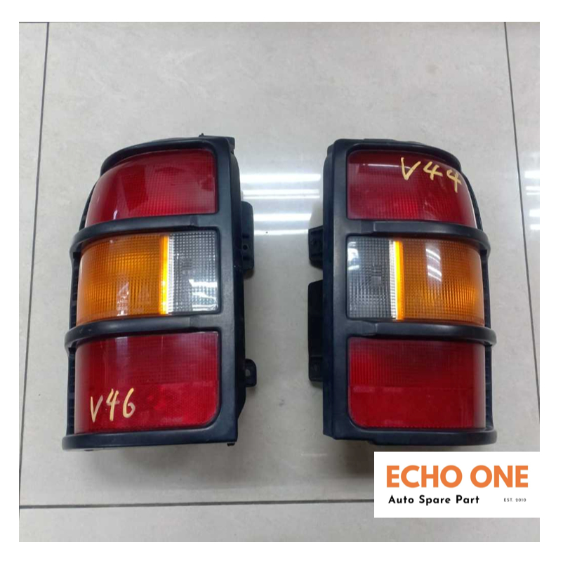 MITSUBISHI PAJERO V44 V46 ไฟท้ายด้านหลังมือสอง