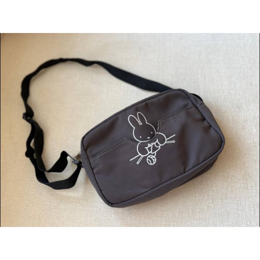 Japan Studio Clip  Miffy collaboration Official Studio Clip Miffy Shoulder Bag / Sling Bag 5167.5cm