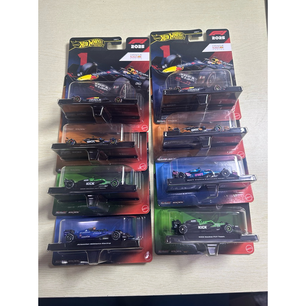 HOTWHEELS CAR PREMIUM NEW F1 2025