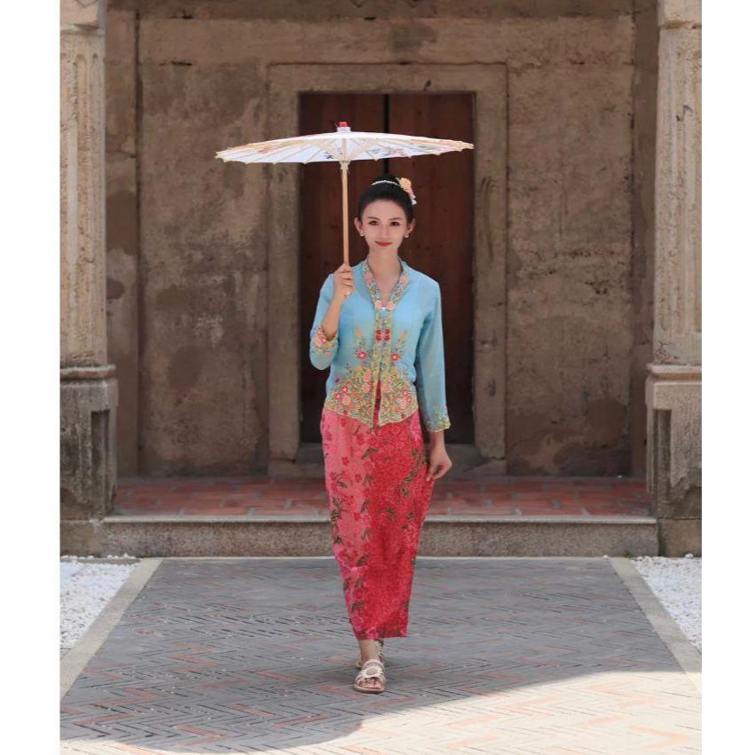 เสื้อ Nyonya Kebaya ไซส์ S มีกระดุม