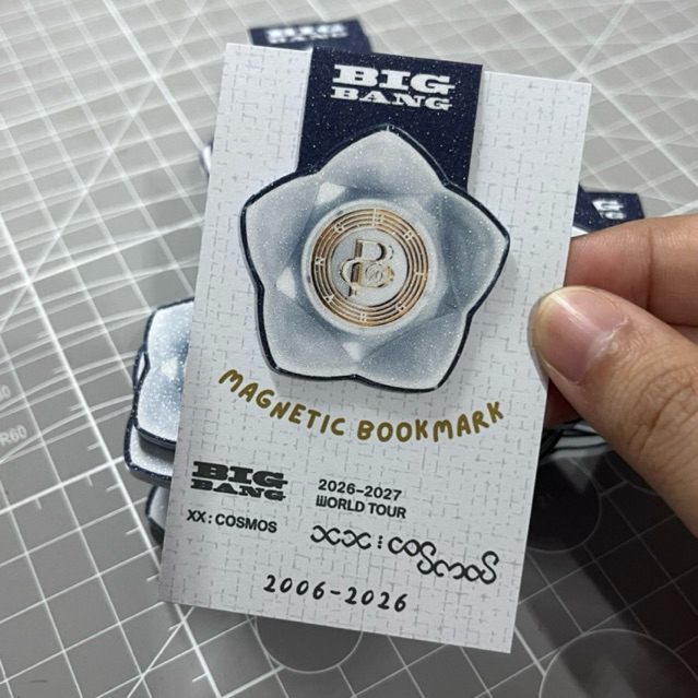 ที่คั่นหนังสือแม่เหล็ก Bigbang 20 Anniversary Lightstick Concert Freebies Kpop Keepsakes