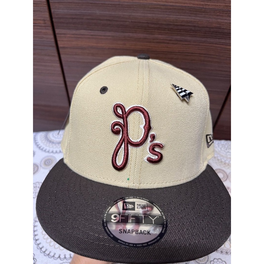 NE X Paperplane 9 Fifty Script Beige Walnut Baseball Cap ปรับ Snapback