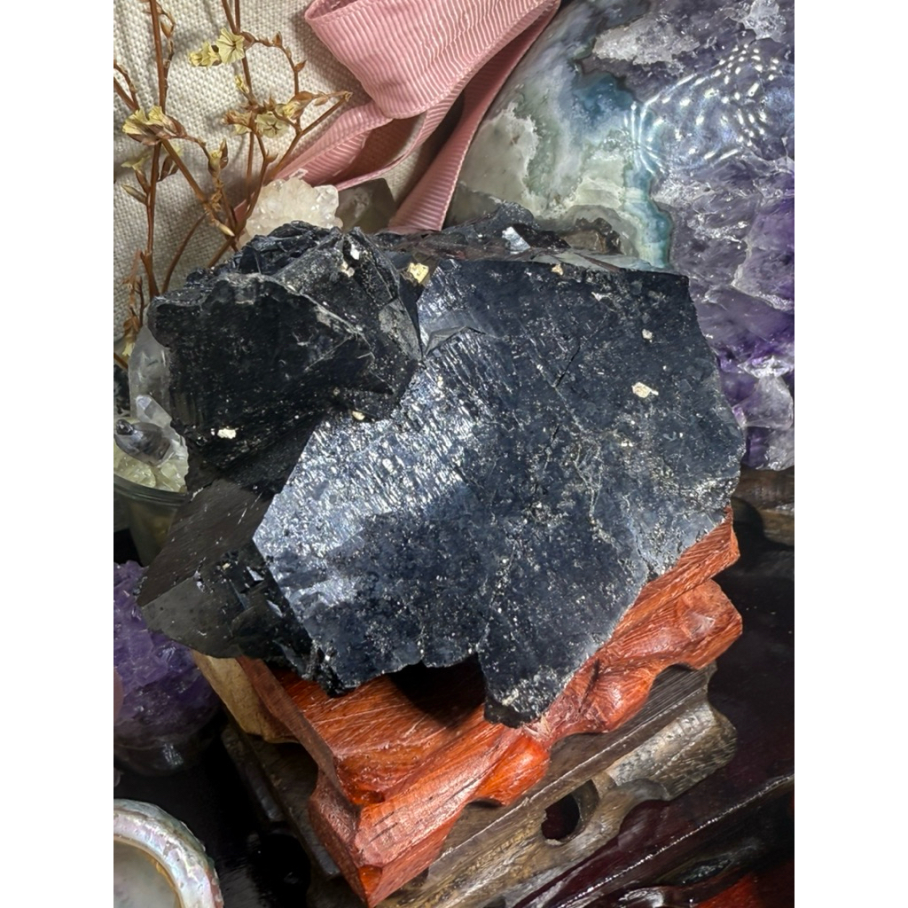 4U Crystal B32-76 - qxi black Xian石纹身 ทัวร์มาลีนสีดําดิบพร้อม Copper Pyrite