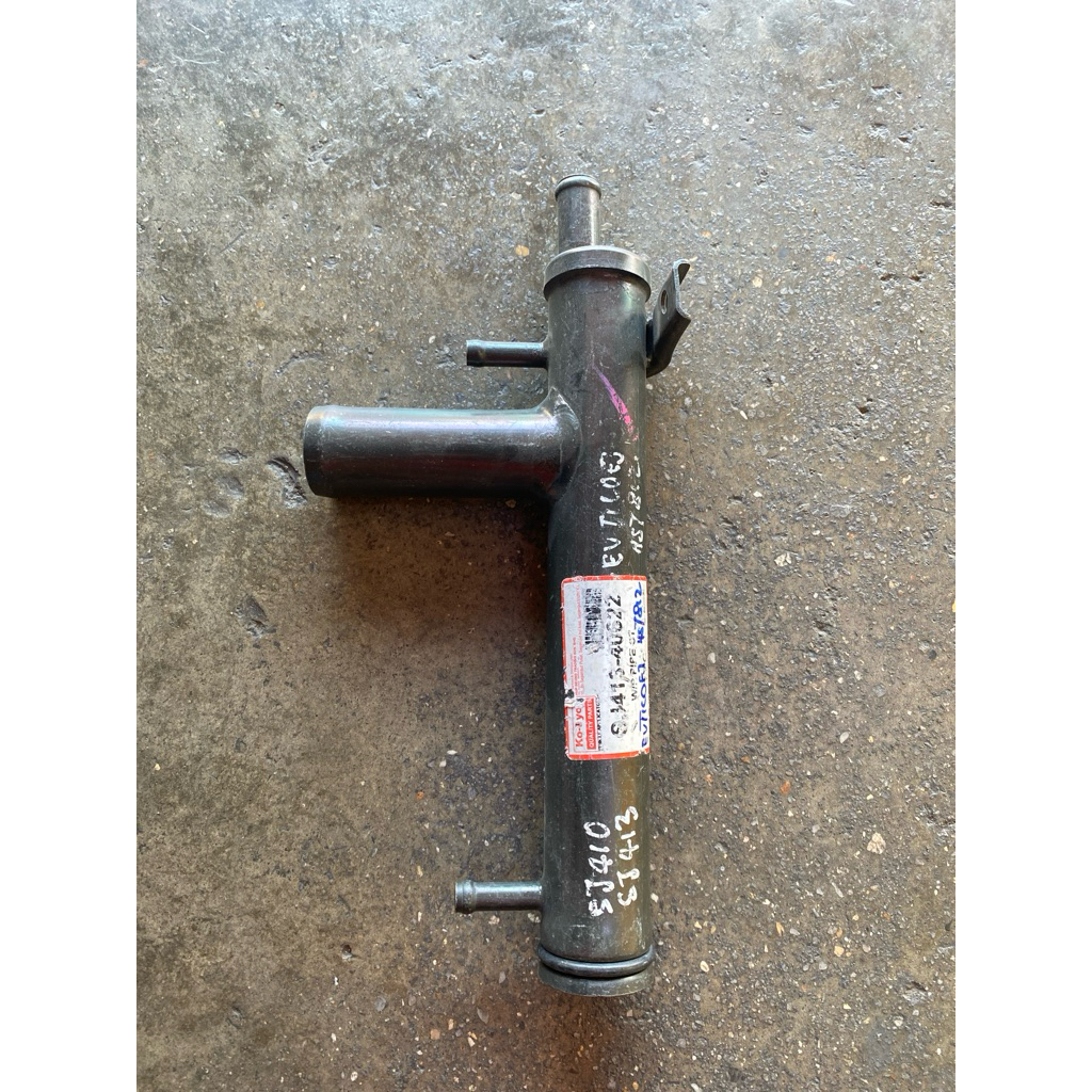 ท่อปั๊มน้ํา suzuki SJ410 SJ413