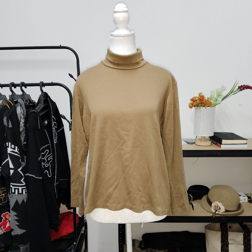 Ttn53- (ไซส์ XL) ผ้าฝ้ายคอเต่าผู้หญิง Uniqlo - Hanging