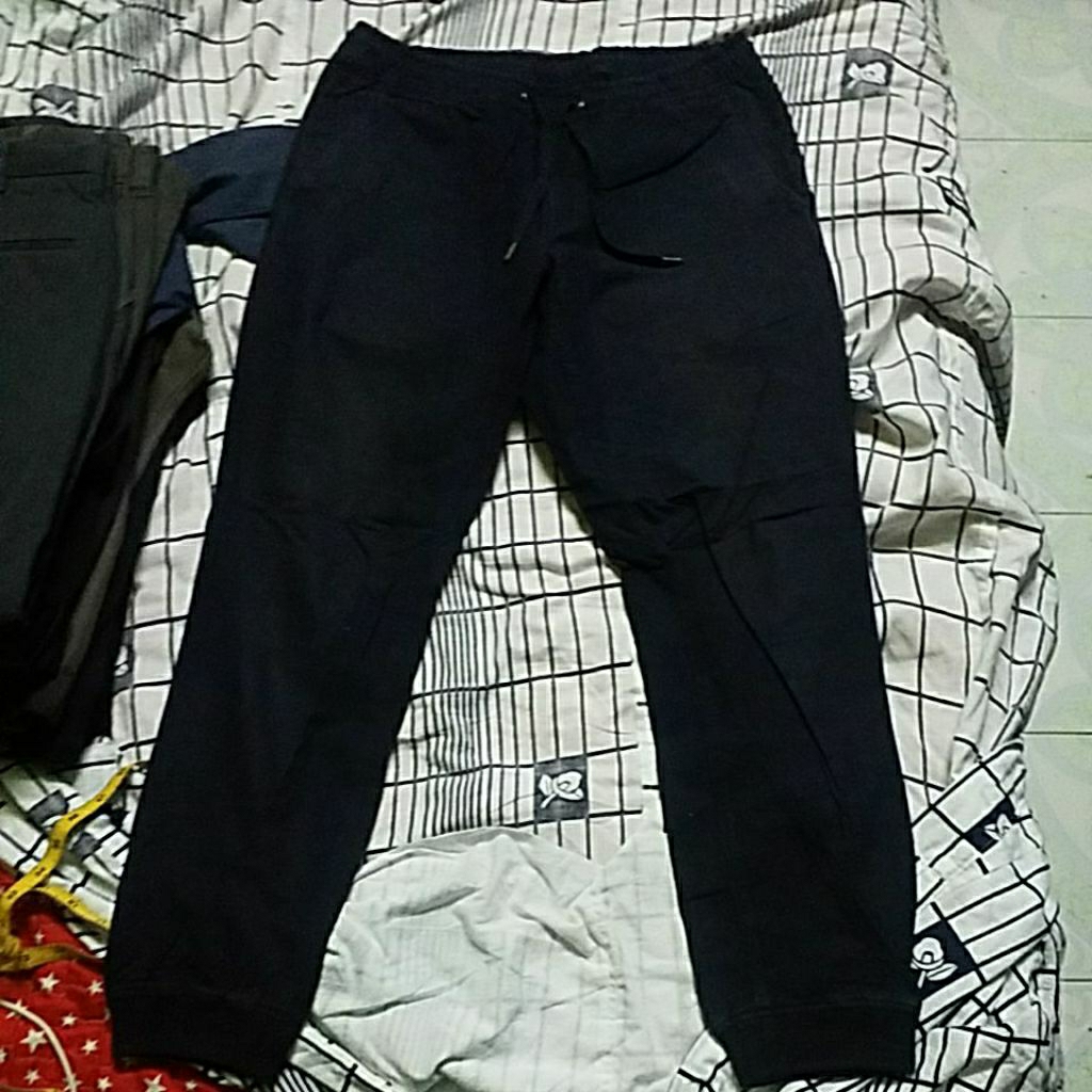 GU SLACK JOGGER SIZE M 30 36X37 INCH