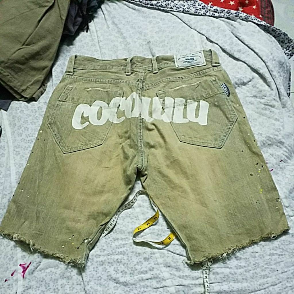 COCOLU SHORT JEANS SIZE 34X21 INCH