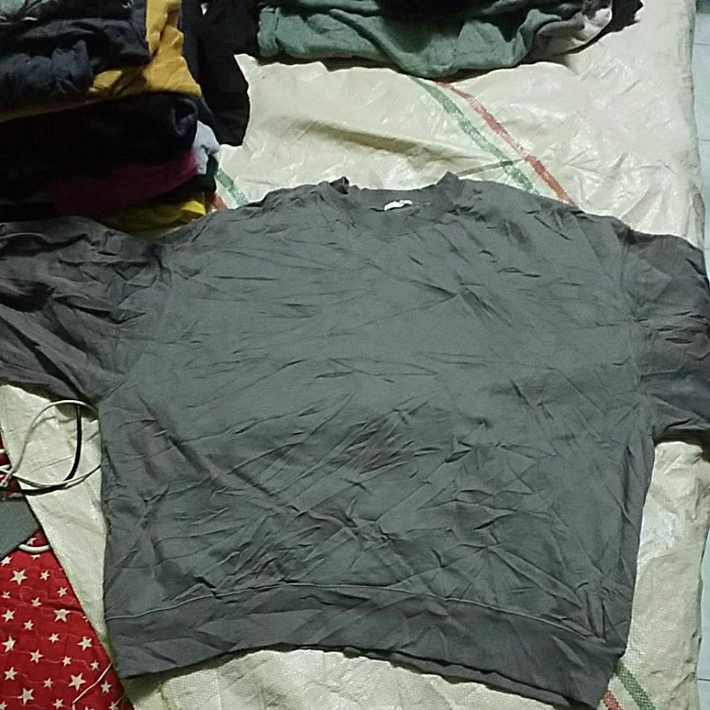 GU BAGGY SWEATSHIRT SIZE XL 28X30 นิ้ว