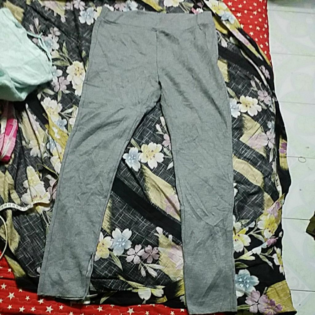 GU SWEATPANT JOGGER LEGGING SIZE XL 30 40X39 นิ้ว