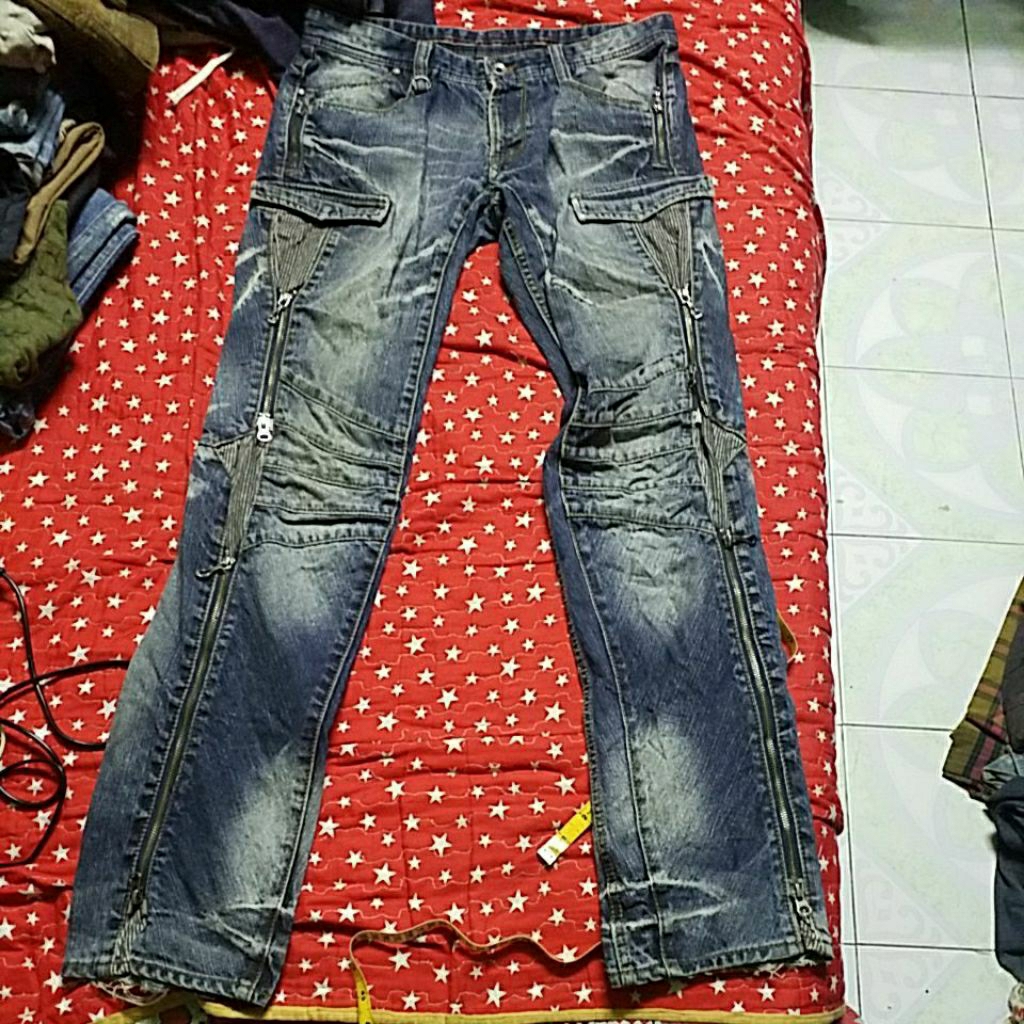 NICOLE CLUB FOR MEN JEANS SIZE 34X42 INCH