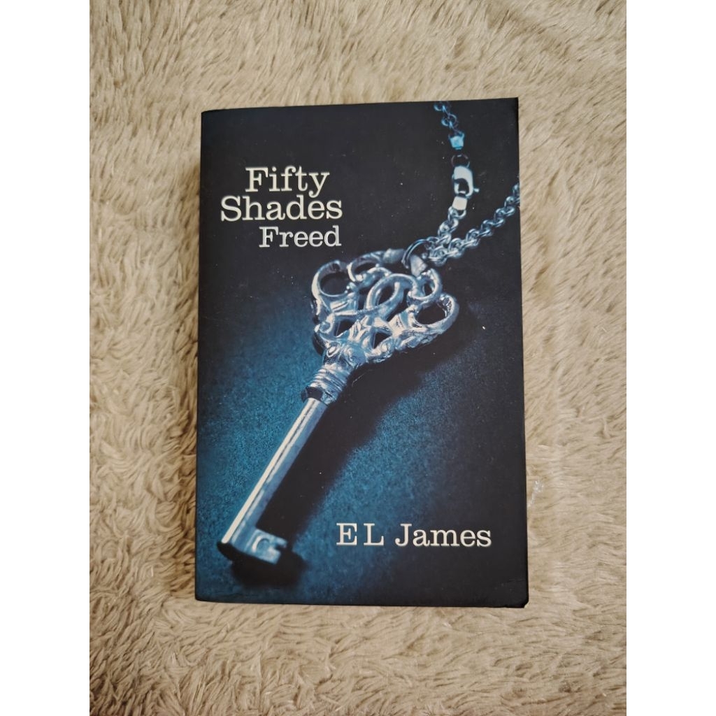 หนังสือมือสอง/จองล่วงหน้า/หนังสือมือสอง: Fifty Shades Freed - EL James (Fifty Shades Book 3)
