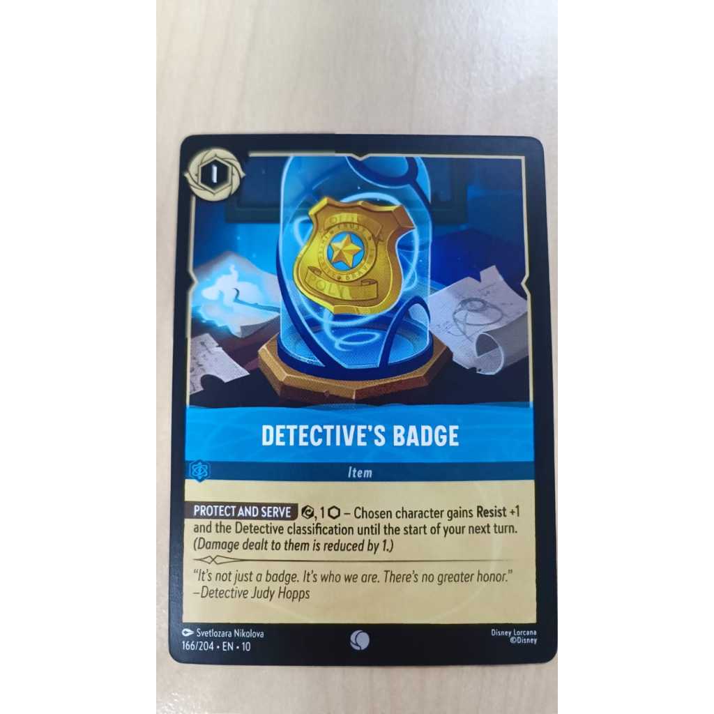 LORCANA DE PROTECTIVES BADGE 166/204 EN 10 (คอมมอน) การ์ดเดี่ยว LORCANA