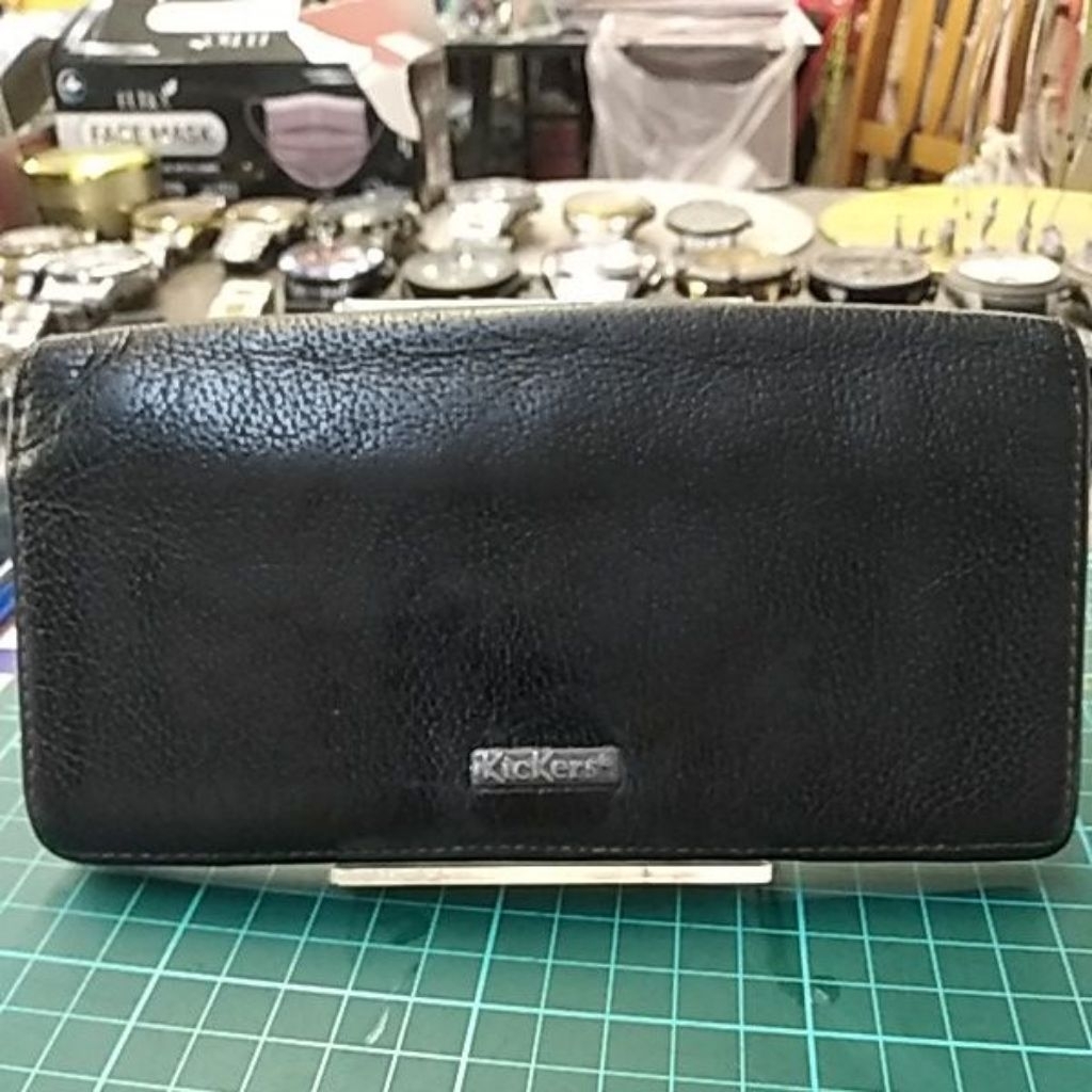 (OFFER) (USED)KICKERS LEATHER LONG WALLET 13CARD HOLDER 5POCKET MONEY 1ZPPER POCKET MONEY