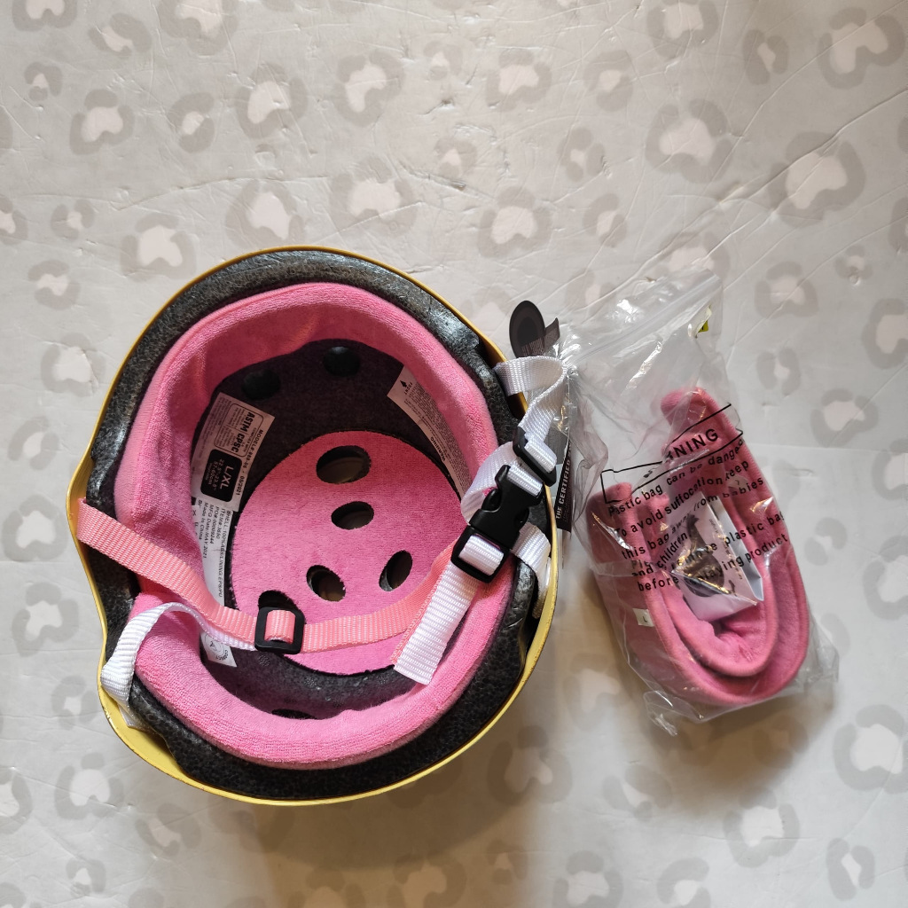 TRIPLE 8 - หมวกกันน็อค Sweatsaver ที่ผ่านการรับรอง (Shaved Ice) (DISPLAY UNIT DEAL!)